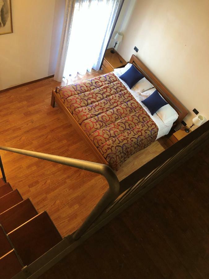 Appartamento con 3 Camere da Letto